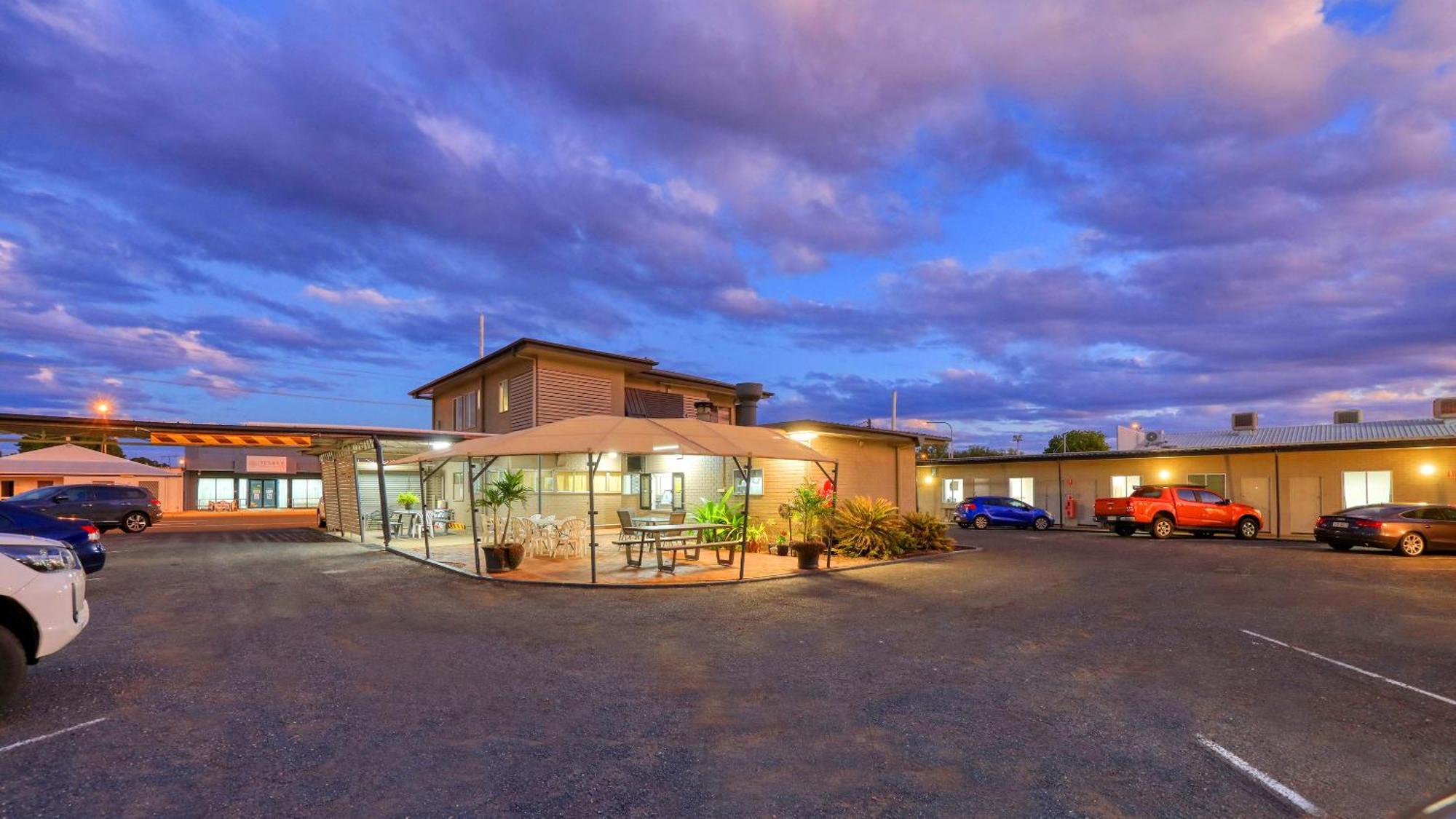 אמרלד Motel 707 מראה חיצוני תמונה
